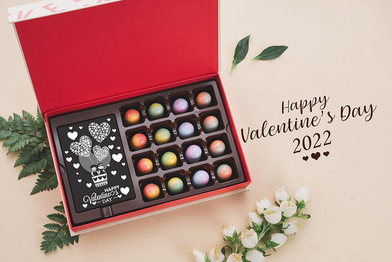 Tặng chocolate cho người yêu nhân dịp Valentine