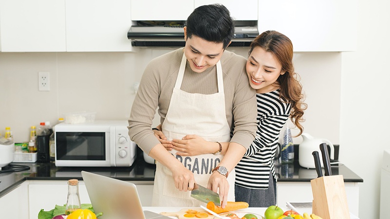 Tặng vợ bữa ăn tự nấu