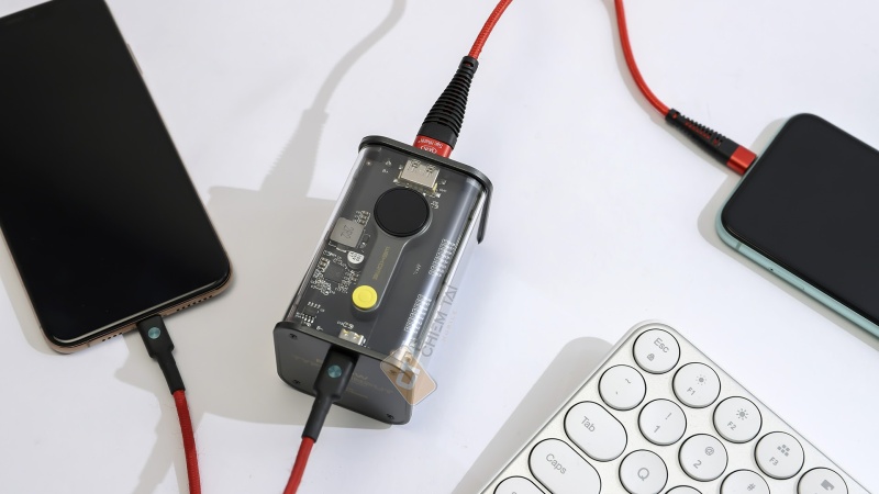 Wekome WK-337 - sạc dự phòng 20W đáng mua nhất 2024