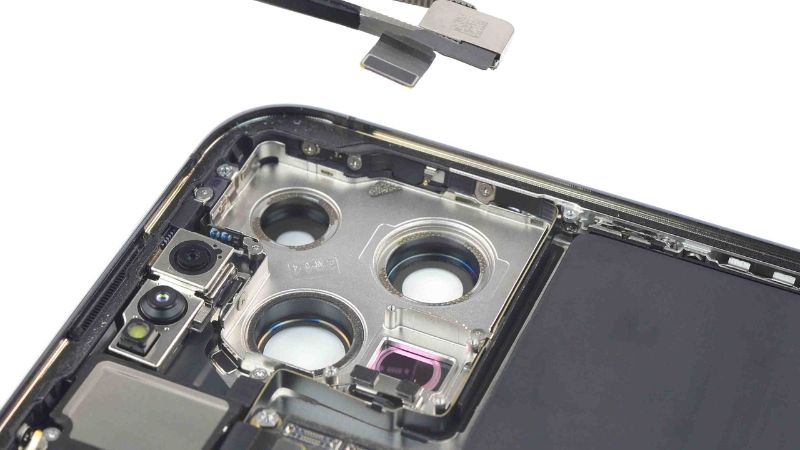 Camera iPhone 14 Pro bị mờ