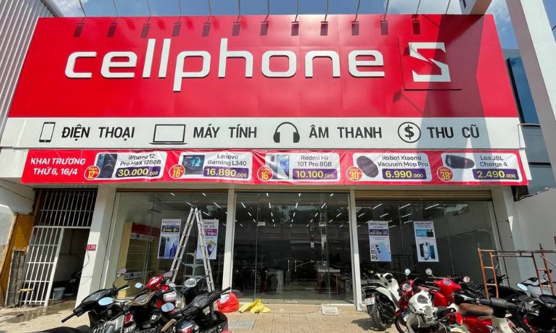 Cửa hàng CellphoneS với các sản phẩm công nghệ đa dạng