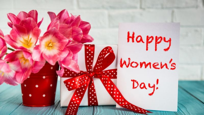 chuc-8-3-bang-tieng-anh-1