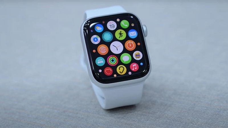 có nên mua apple watch se