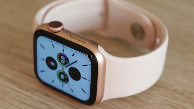 có nên mua apple watch se