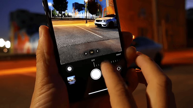 Đánh giá khả năng chụp ảnh ban đêm iPhone 11