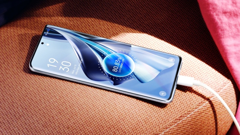 Thời lượng pin dùng cả ngày dài và sạc nhanh VOOC 67W tiện lợi
