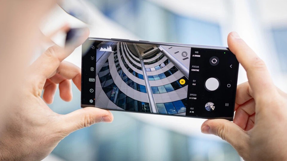Galaxy S24 vs iPhone 15