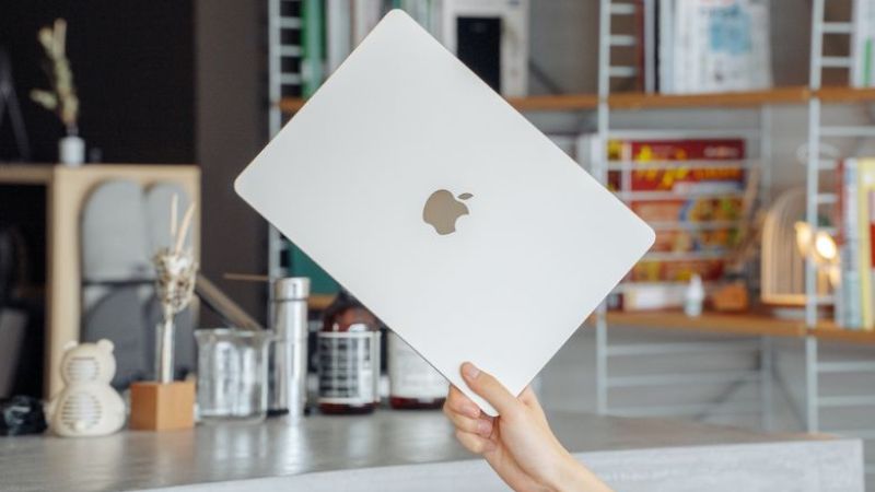 macbook mỏng nhẹ