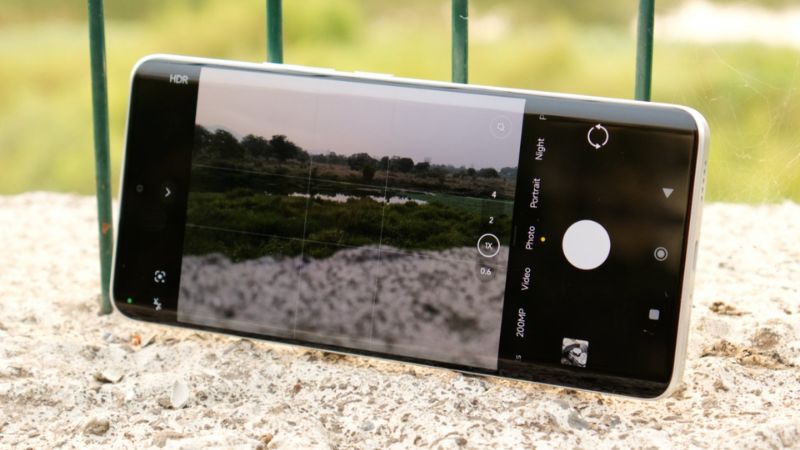 điện thoại camera tròn