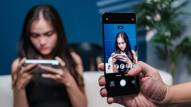 điện thoại camera tròn