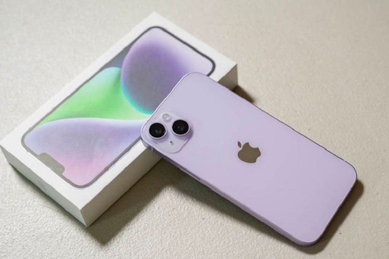 Màu tím của iPhone 14 Plus lại là một sắc thái hoàn toàn khác
