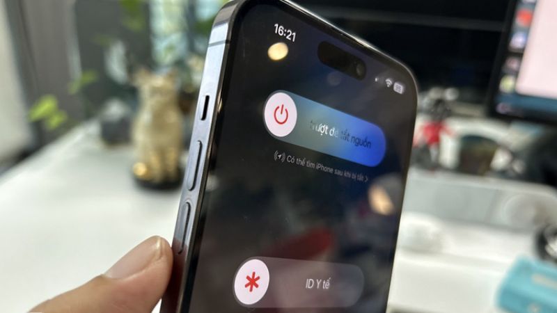 iphone phát ra âm thanh lạ