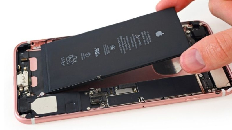 pin iPhone dưới 80 có sao không
