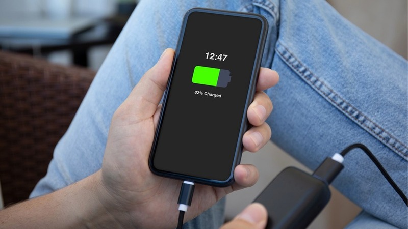 iPhone dùng 1 năm pin còn 90