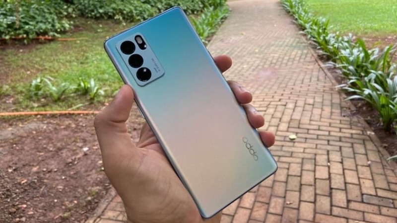 Oppo Reno 6 Pro 3 camera dọc