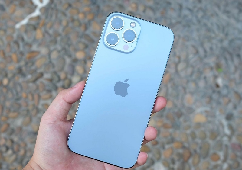 Thiết kế iPhone 13 Pro Max xanh dương