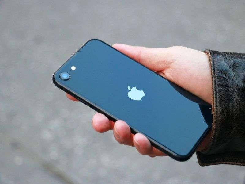 so sánh iphone se 2020 và 8 plus