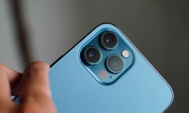 iPhone 12 Pro với cụm 3 camera hỗ trợ nhiều tính năng chụp hình thú vị