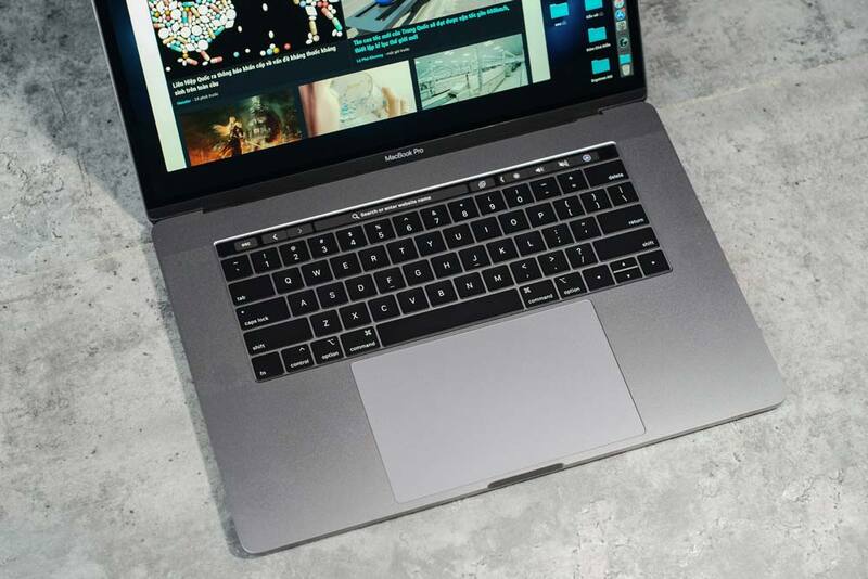 Bàn phím và loa của Macbook Pro 2019