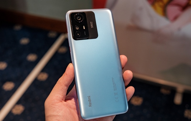 Chiếc smartphone này cũng hấp dẫn người thích chụp ảnh nhờ màn hình 6.5 inch