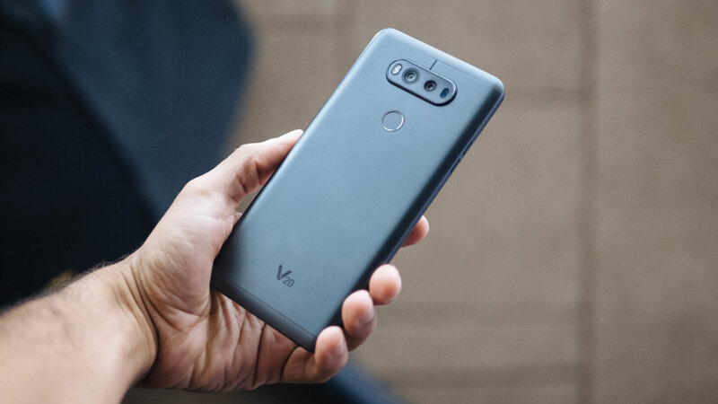 Những điện thoại màn hình 5.7 inch - LG V20