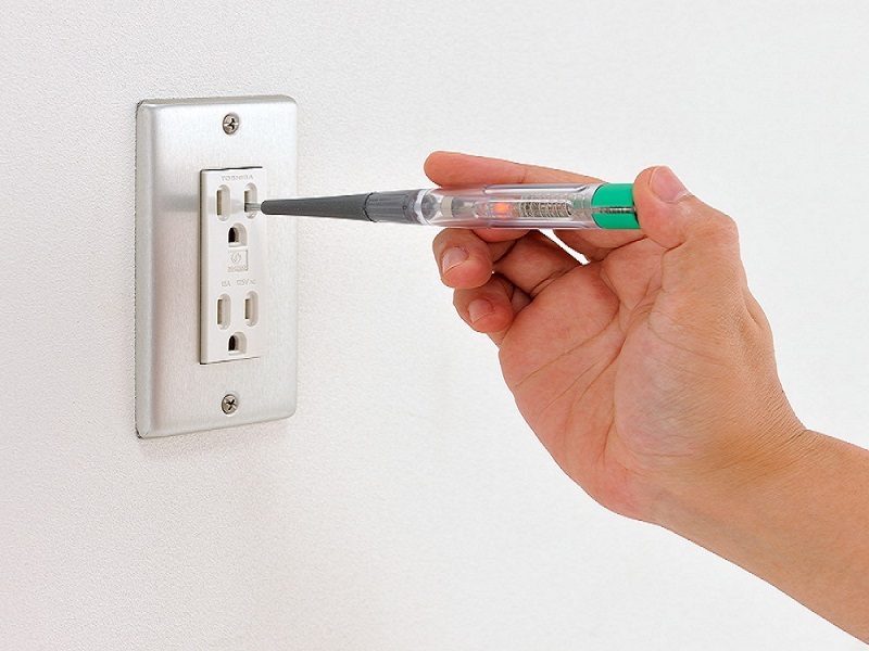 Kiểm tra dòng điện trong nhà