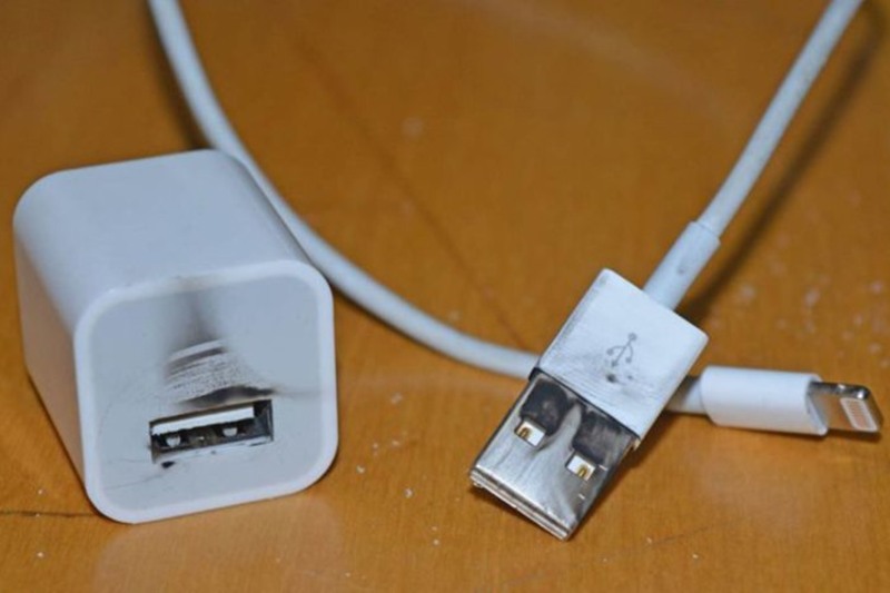 tại sao sạc pin vẫn tụt Android