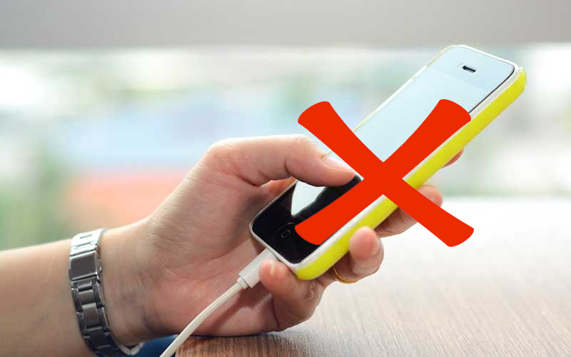 tại sao sạc pin vẫn tụt Android