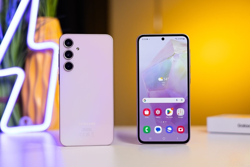 thiết kế và màn hình galaxy a35