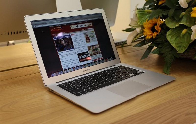 có nên mua macbook cũ