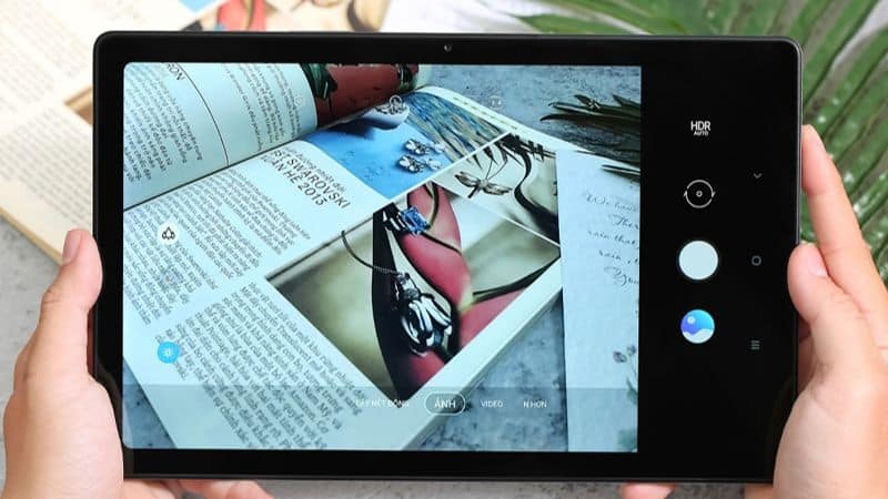 Kiểm tra màn hình và camera