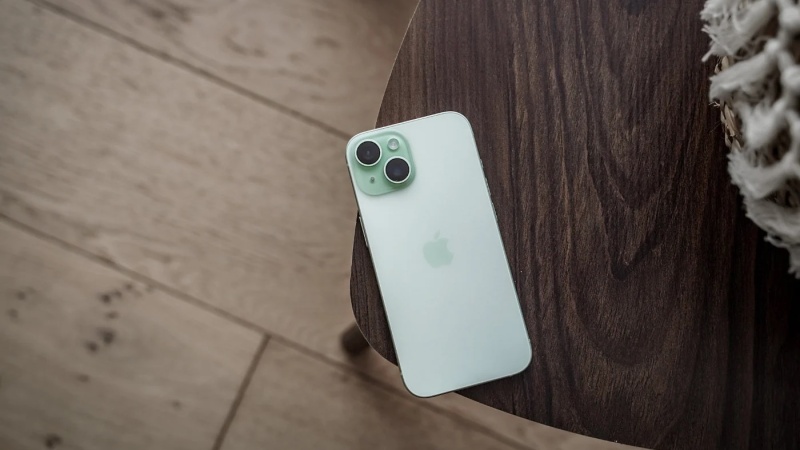 iPhone 15 128GB