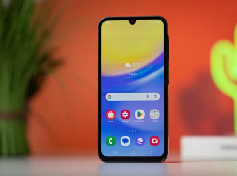 Galaxy A15 4G mang đến trải nghiệm xem tuyệt vời với màn hình mượt mà