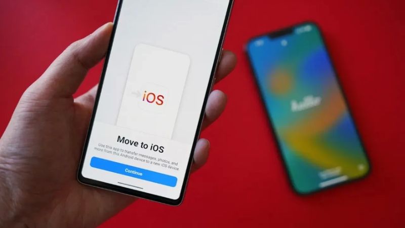 Chuyển danh bạ từ bằng ứng dụng Move to iOS 
