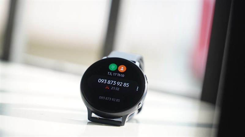 Galaxy Watch Active 2 LTE – Mẫu đồng hồ Samsung có eSIM giá rẻ đáng mua nhất