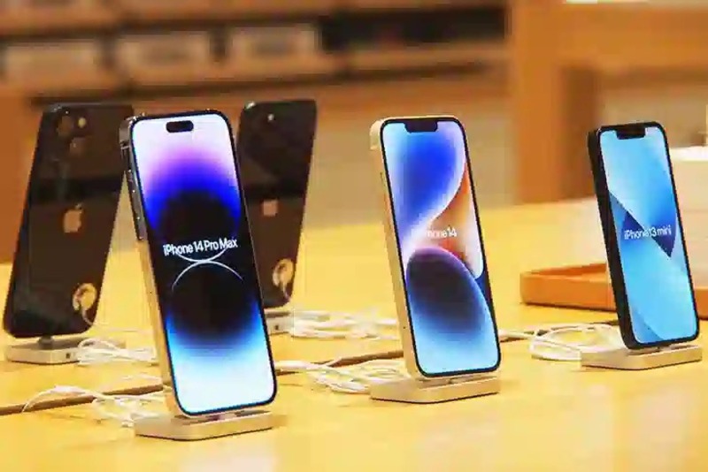 ưu điểm và nhược điểm của iPhone hàng trưng bày