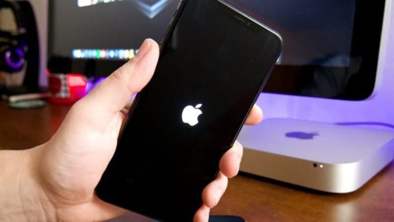 Nguyên nhân khiến điện thoại iPhone tự khởi động lại vào ban đêm