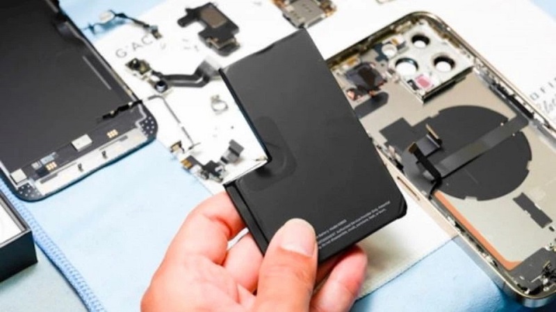 iPhone 13 Pro Max được trang bị viên pin dung lượng 4.352 mAh