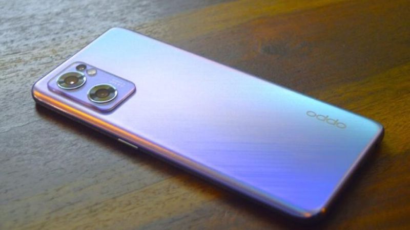 7-mau-dien-thoai-OPPO-gia-5-trieu-pin-trau-7