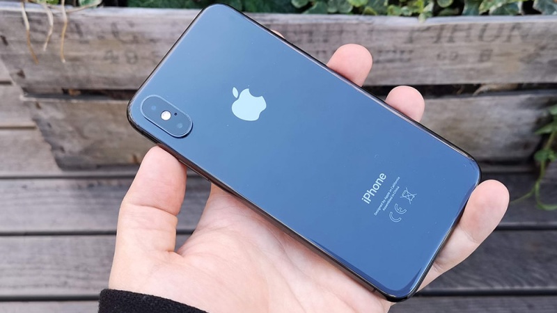 Với 7 triệu mua được iPhone gì? iPhone Xs 256GB