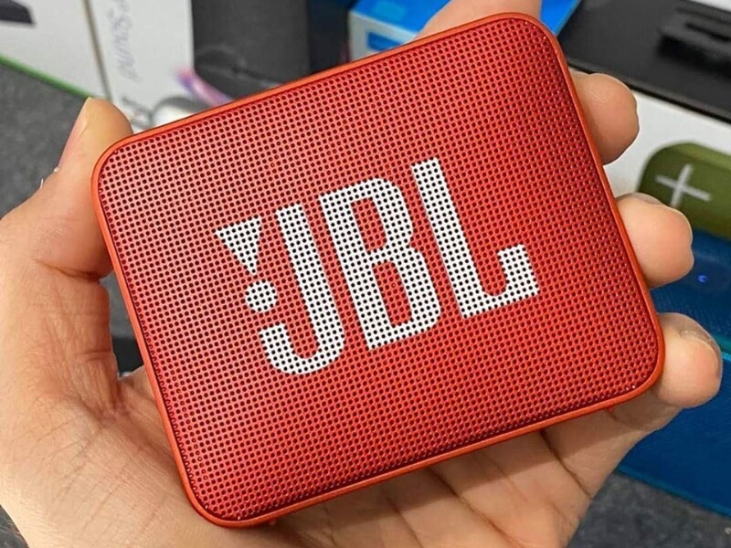 Loa Bluetooth JBL Go 2 tiện dụng và nhỏ gọn