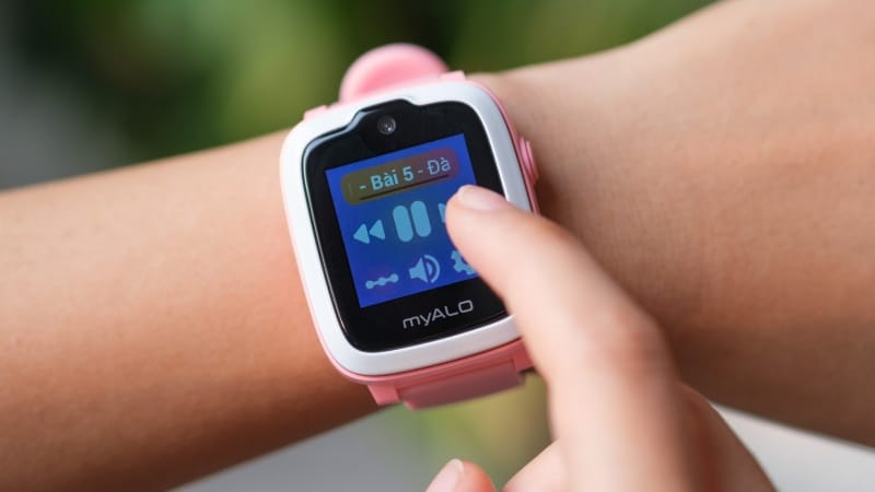 Đánh giá Myalo myALO K74 về tính năng học tập và giải trí hàng ngày
