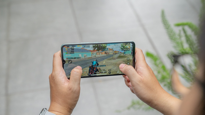 Vivo Y03 - Mẫu điện thoại cho học sinh cấp 2 giá rẻ, dùng bền