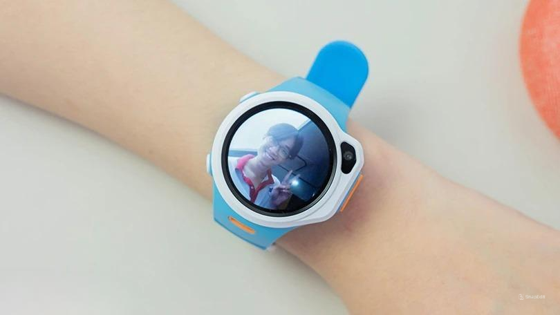 Hỗ trợ liên lạc đa dạng video call, voice call, chat