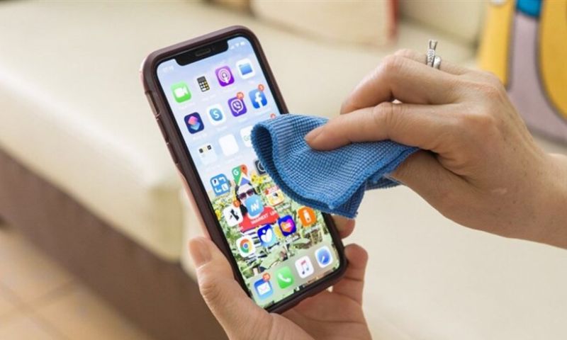 Một số điều nên làm khi điện thoại bị dính nước