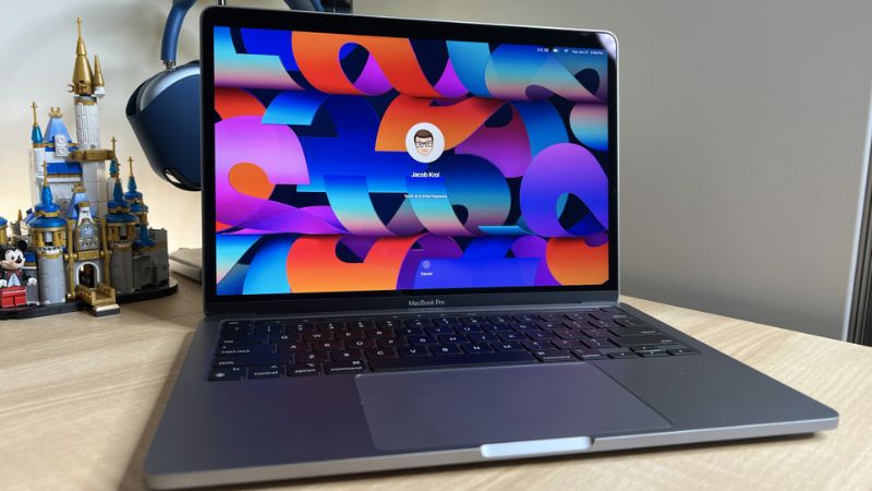 MacBook Pro 13 inch M2 2022