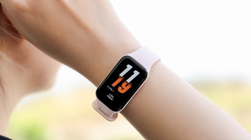 so sánh mi band 8 và mi band 8 active