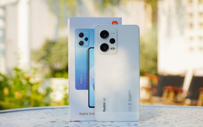 Xiaomi Redmi 12 với ngoại hình bắt mắt