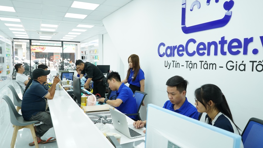Bảng giá thay pin iPhone chính hãng tại Care Center