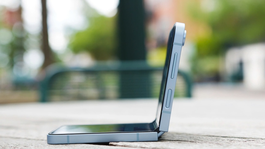 Đánh giá Galaxy Z Flip6 về thiết kế 2